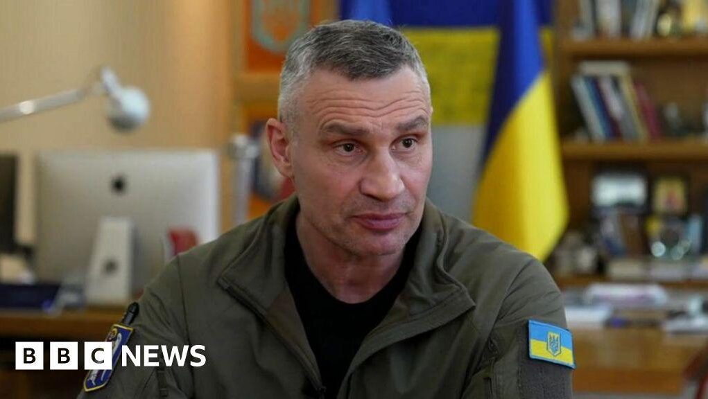 39-19893910535363069